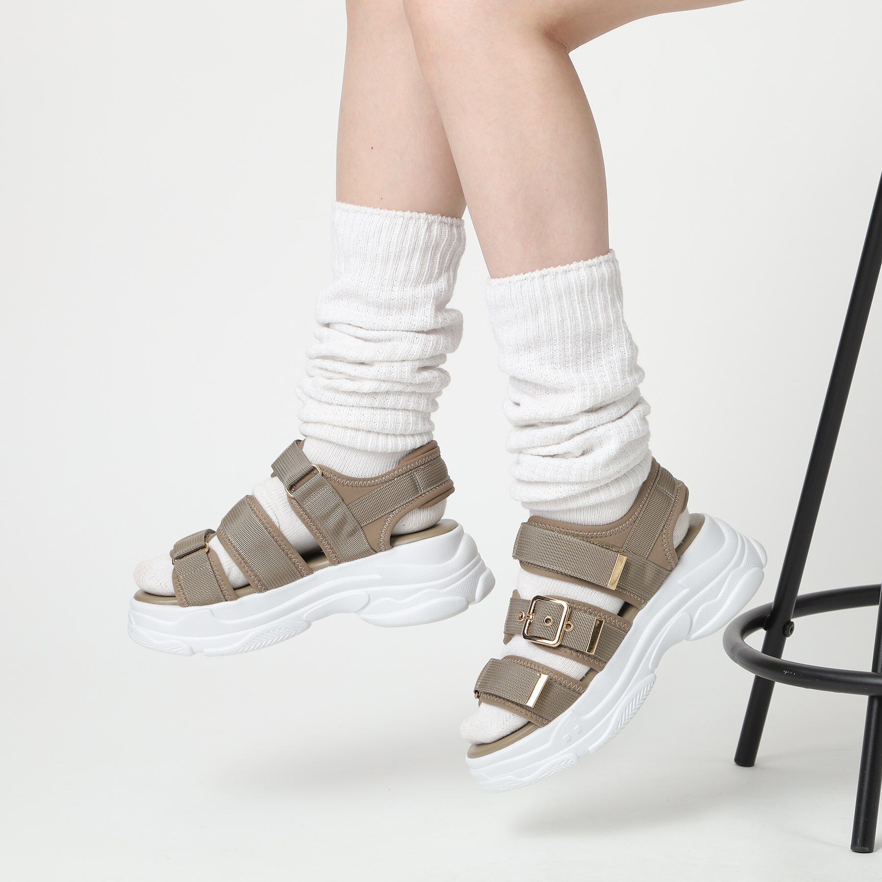 csT&P「軽量厚底ソール ゴールドベルトスポーツサンダル」|サンダル|