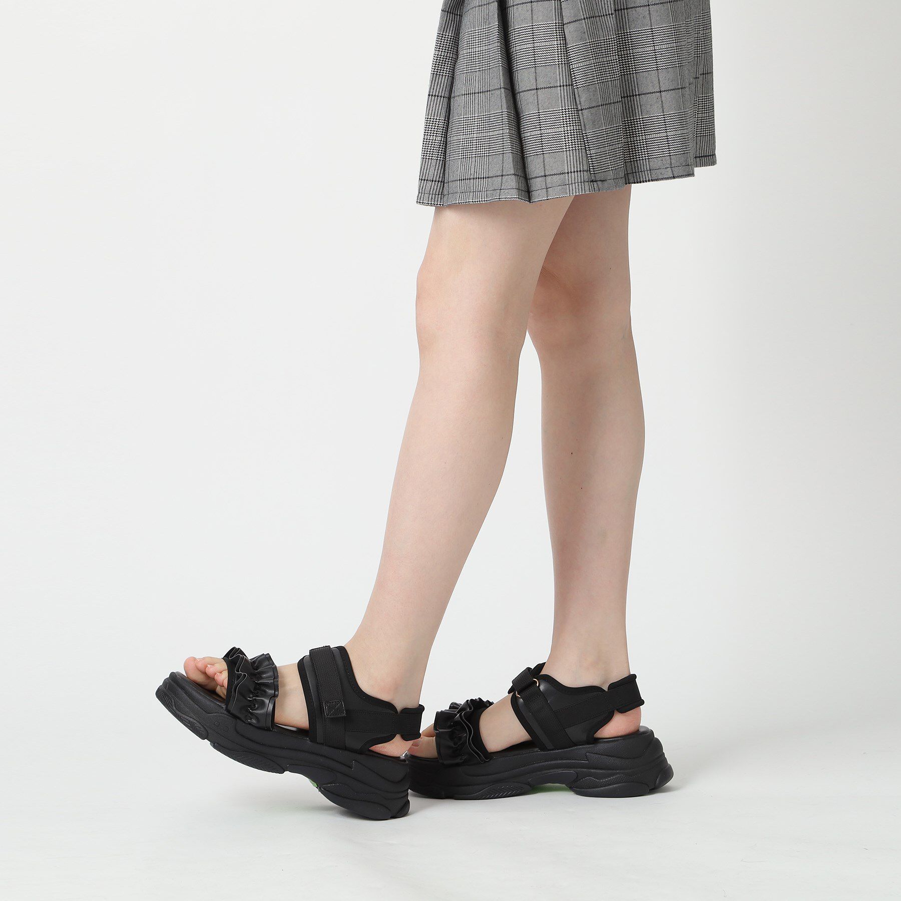 csT&P「厚底フリルスポサン」|サンダル|