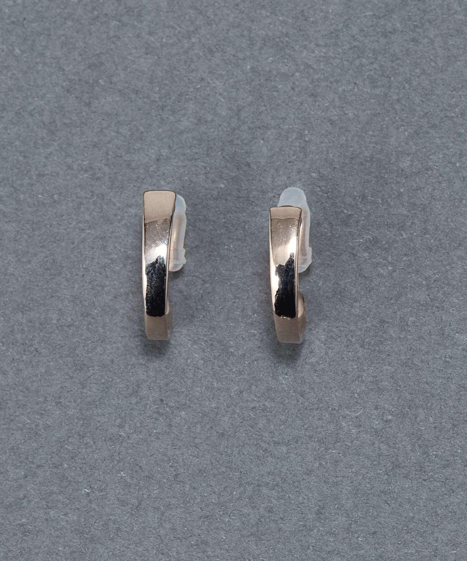 Phoebe「【痛くないシリーズ/金属アレルギー対応】モーションフープライトフィットイヤリング」|イヤリング|