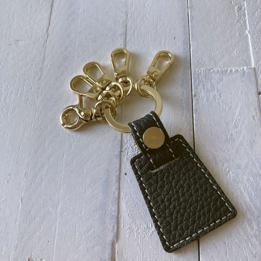 BACKYARD FAMILY「キーホルダー 本革 通販 キーリング キーチャーム レディース メンズ レザー 革 ペア おしゃれ」|チャーム・キーホルダー|ブラック1