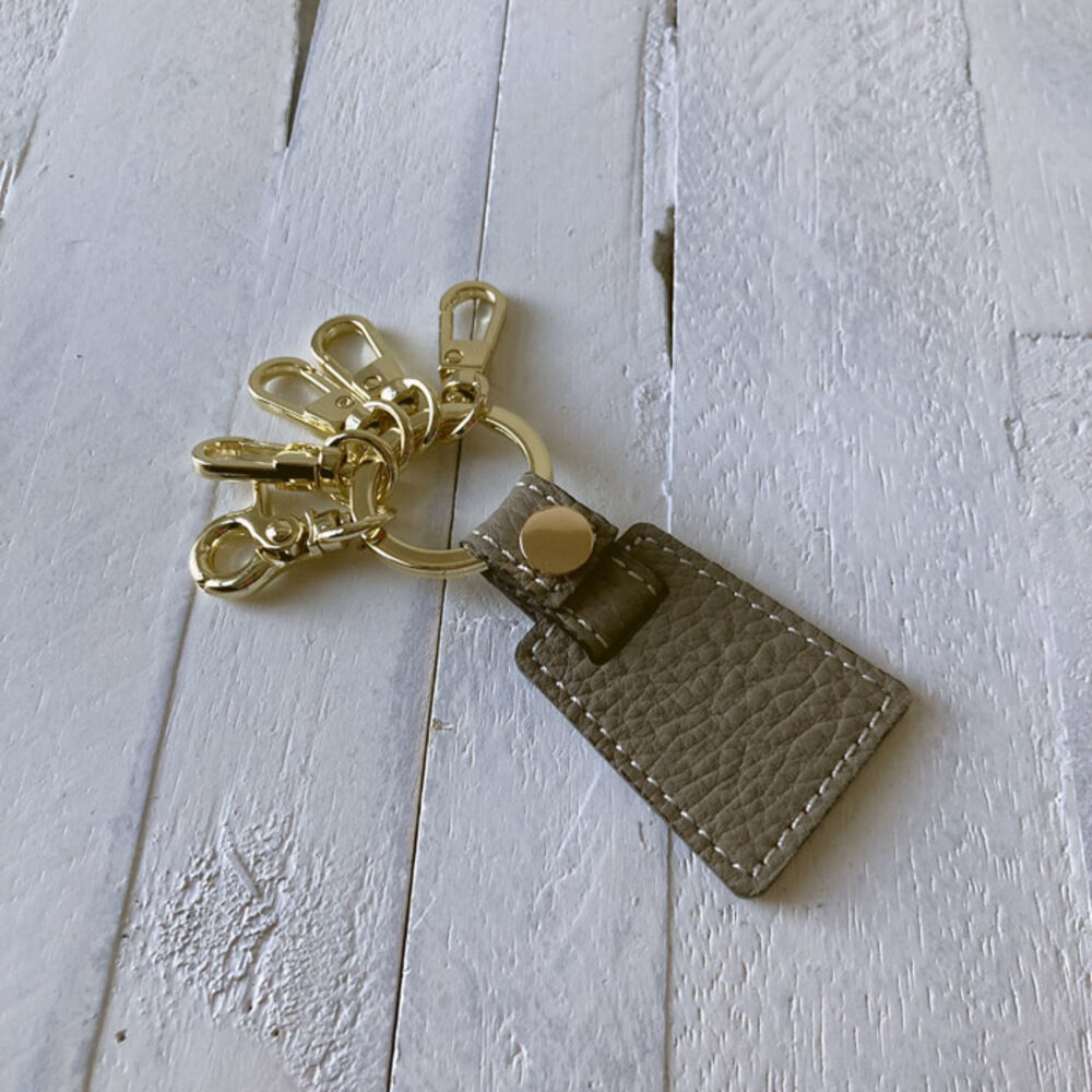 BACKYARD FAMILY「キーホルダー 本革 通販 キーリング キーチャーム レディース メンズ レザー 革 ペア おしゃれ」|チャーム・キーホルダー|グレー1