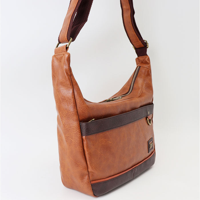 BACKYARD FAMILY「Lee リー ショルダーバッグ 通販 バッグ ショルダーバック メンズ レディース 斜めがけ」|ショルダー・メッセンジャー|