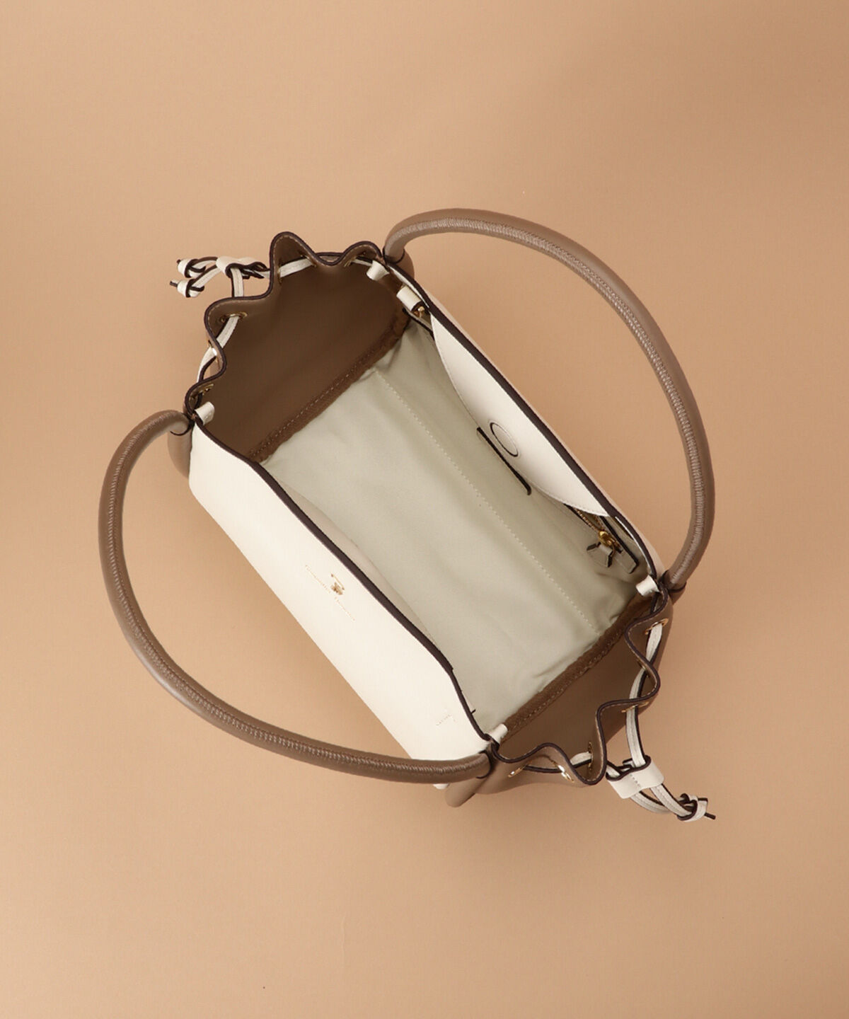 Samantha Thavasa「バイカラーサイド巾着 ハンドバッグ」|ハンドバッグ|