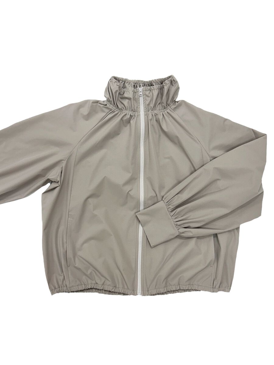 ALBOVE「UVカットスタンドネック撥水ギャザーブルゾン」|レインコート|グレー