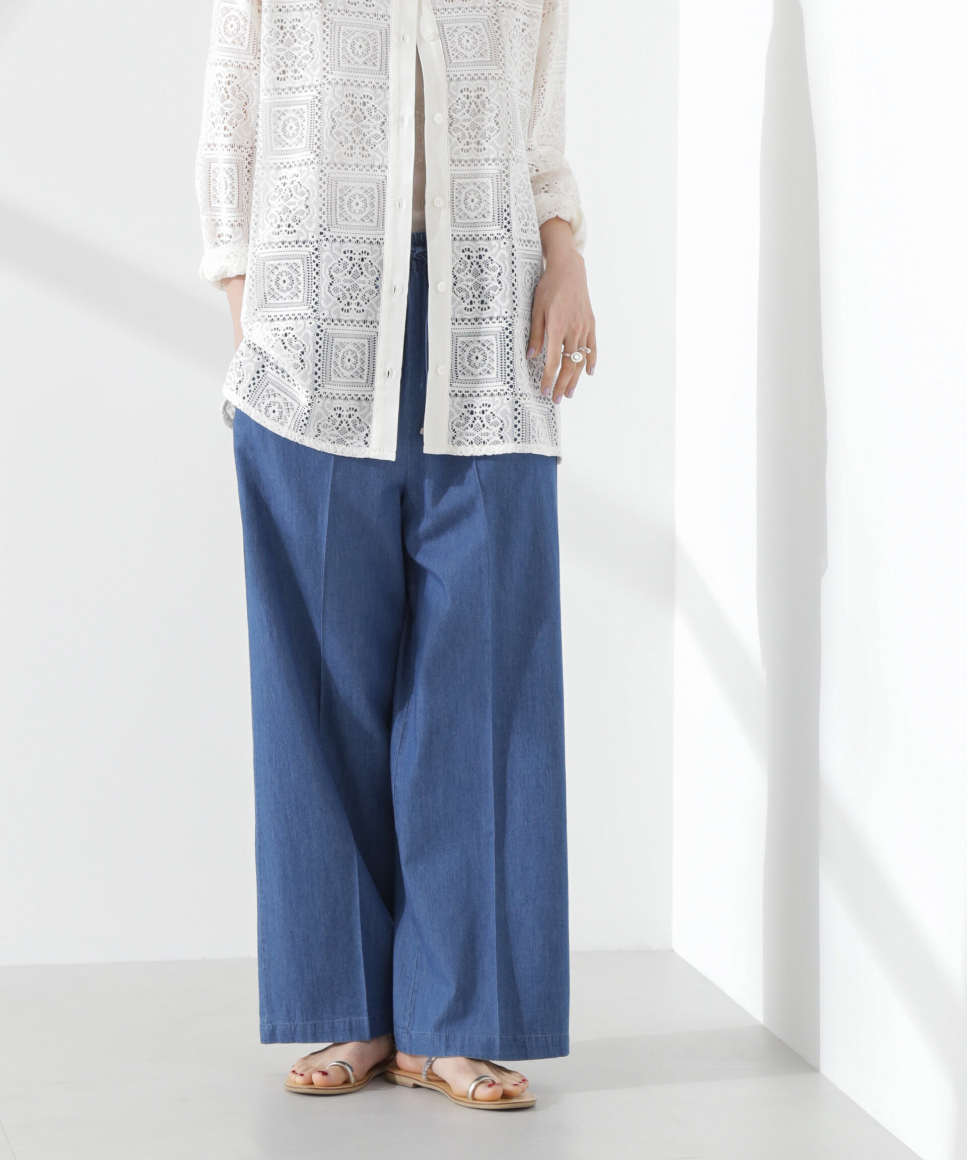 nano･universe「ライトデニムドロストセンタープレスパンツ(セットアップ可)」|チノ|