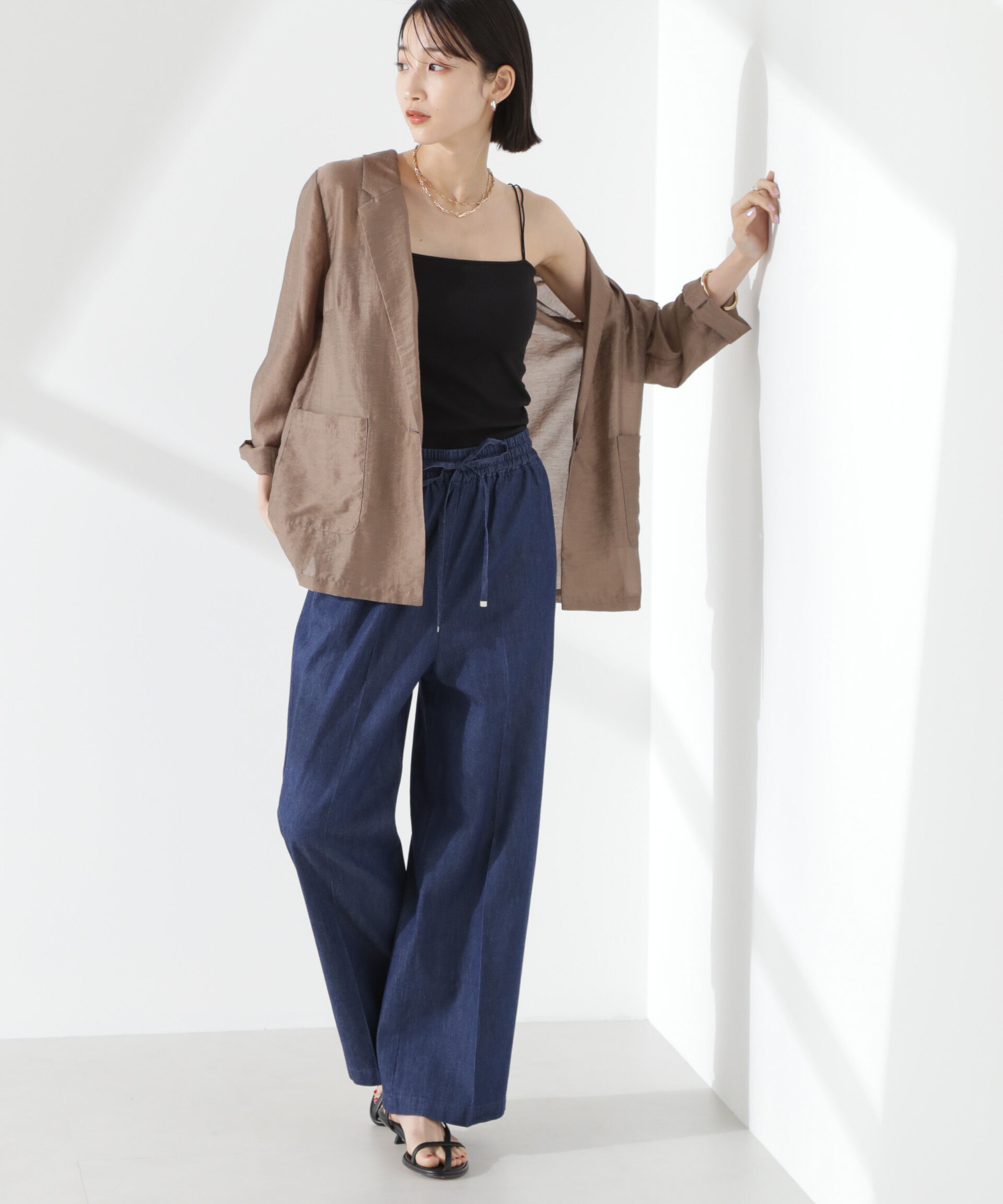 nano･universe「ライトデニムドロストセンタープレスパンツ(セットアップ可)」|チノ|