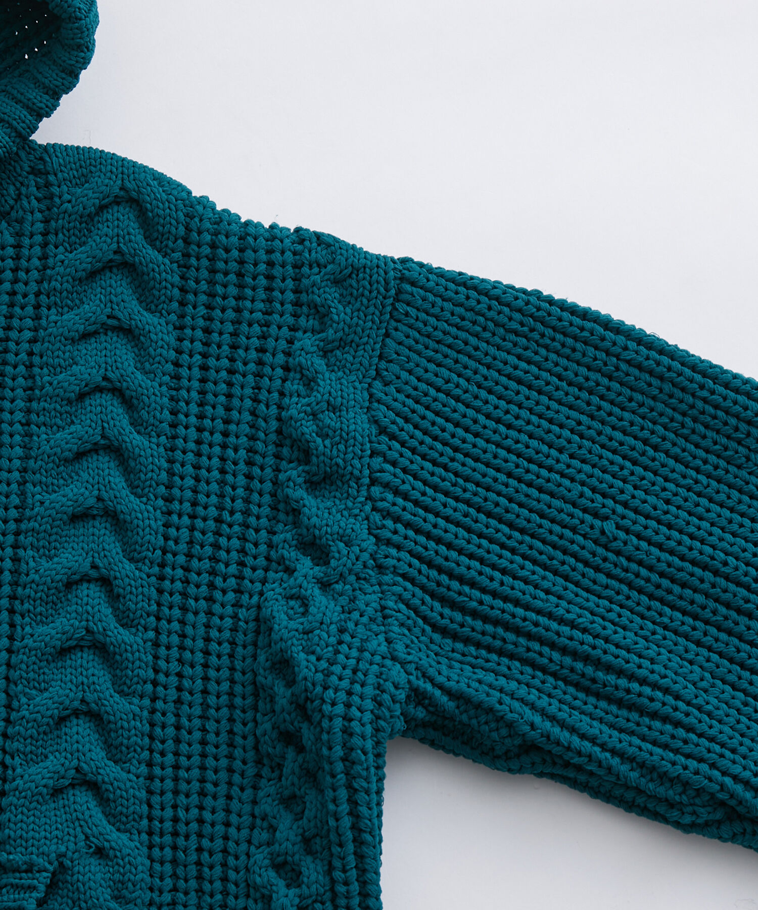 ADAM ET ROPE'「【WEB限定】ボリュームケーブル ニット パーカー / ロングシーズン着用可能 / 超軽量 / ユニセックス」|パーカー|