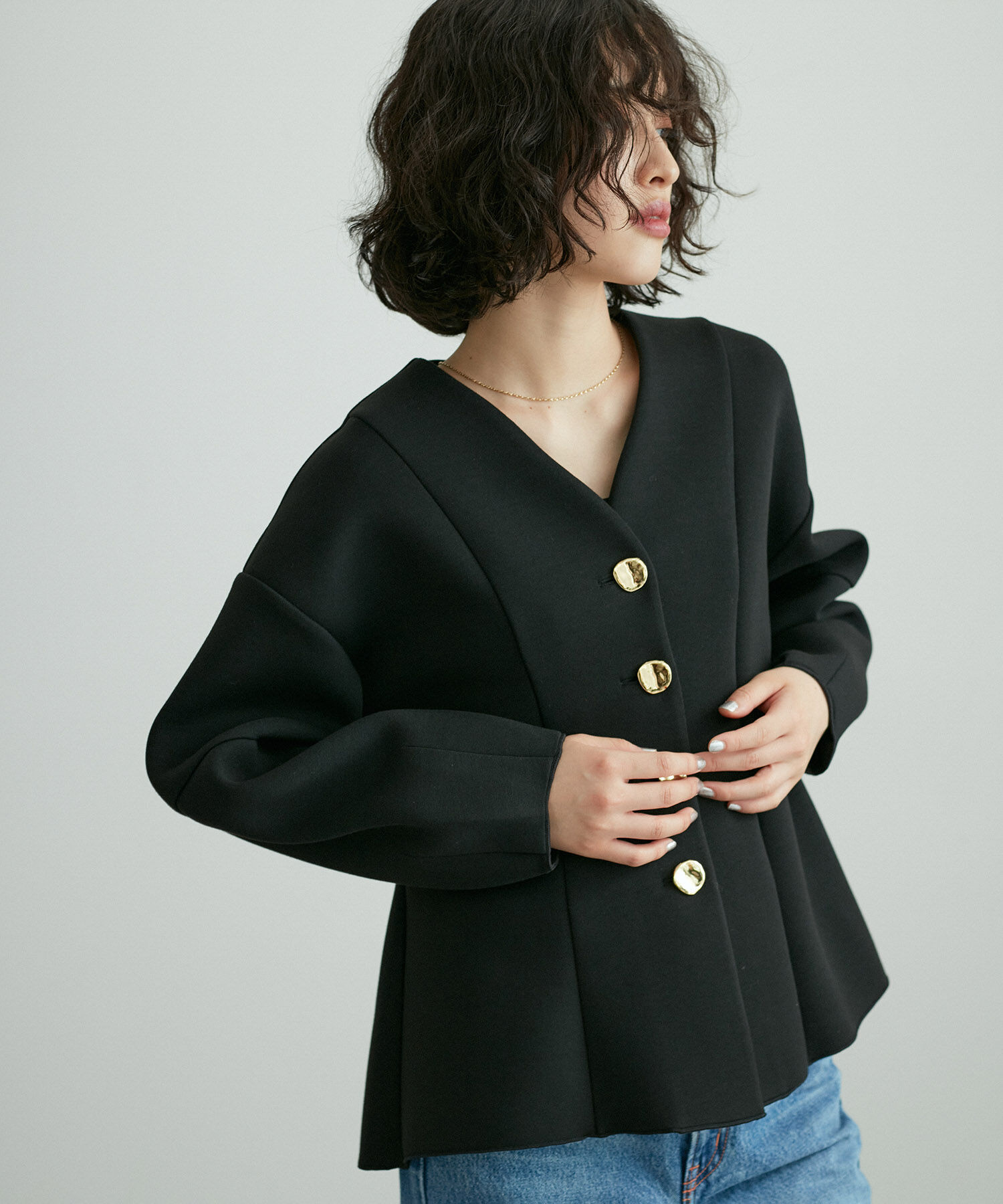 ADAM ET ROPE'「ミックスボタンペプラムカーディガン」|カーディガン|