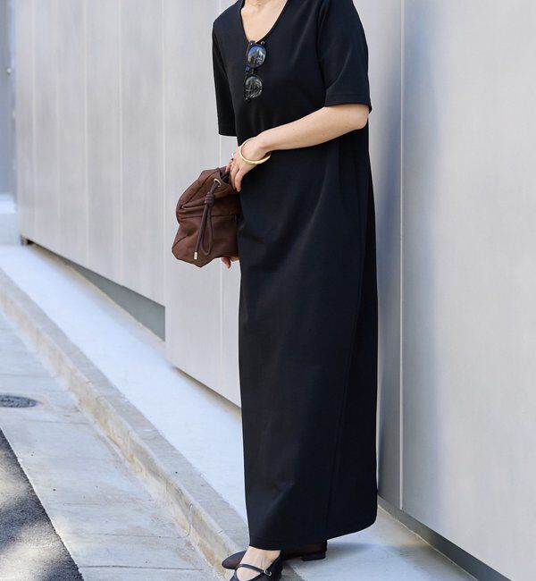  「【接触冷感・紫外線防止素材】ゴブソデカットソーワンピース」|ワンピース|ブラック