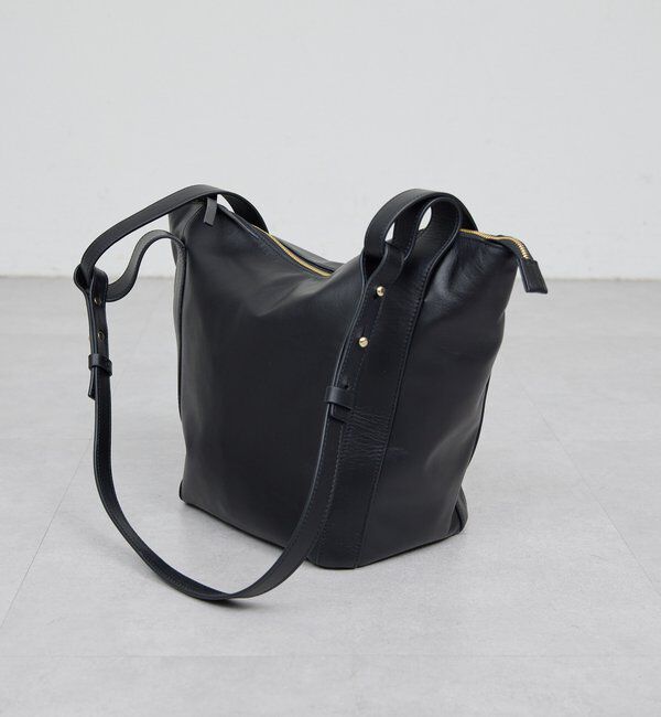  「【2.718】レザーショルダーバッグ」|クラッチバッグ|