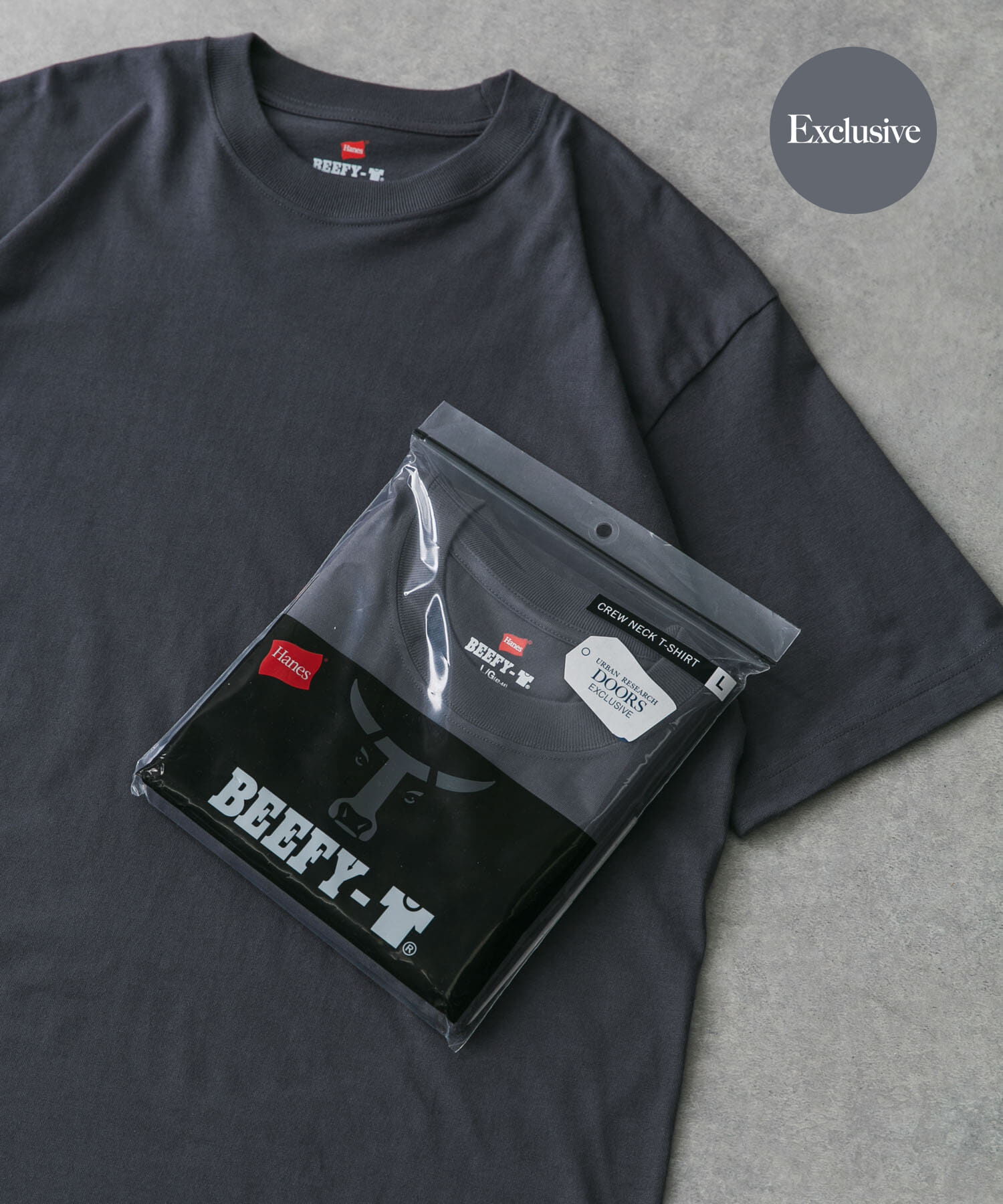 URBAN RESEARCH DOORS「『別注』Hanes&times;DOORS　BEEFY-T DOORS FIT Short-Sleeve」|Tシャツ・カットソー|ダークグレー