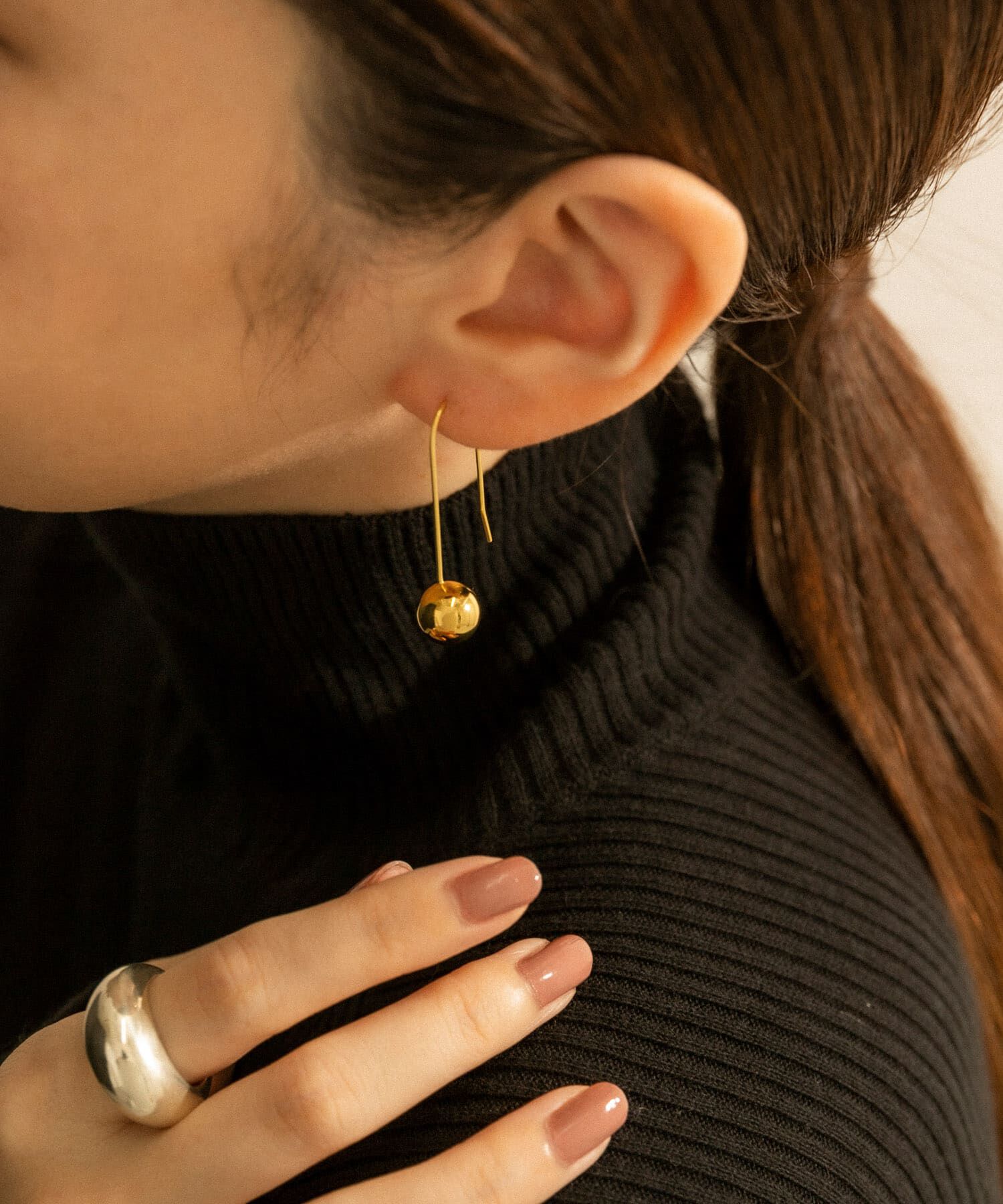 SMELLY「SMELLY so&rsquo;　sphere hook pierce」|ピアス|ゴールド