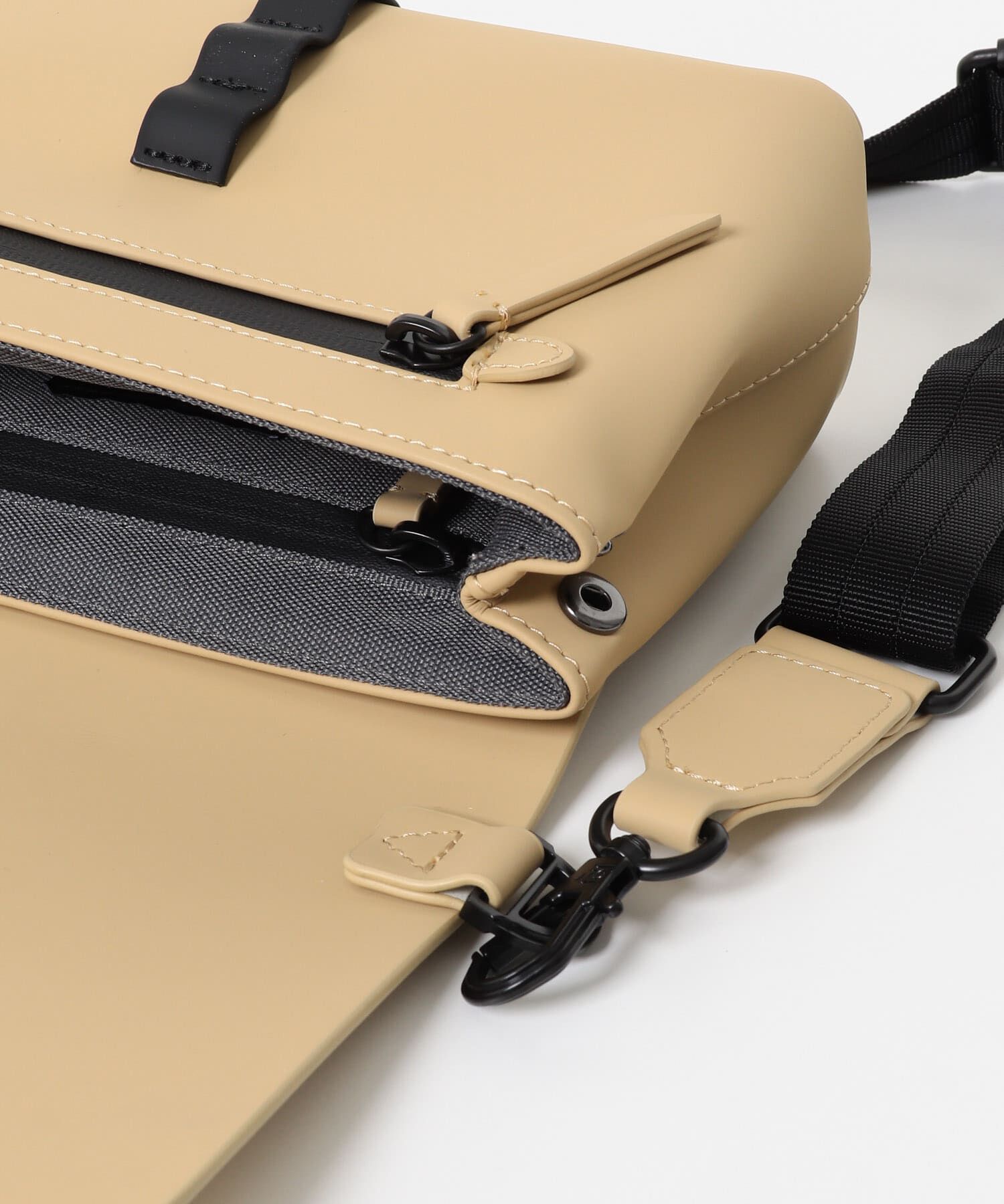 SENSE OF PLACE by URBAN RESEARCH「GASTON LUGA　Splash Crossbody Bag」|ショルダー・メッセンジャー|