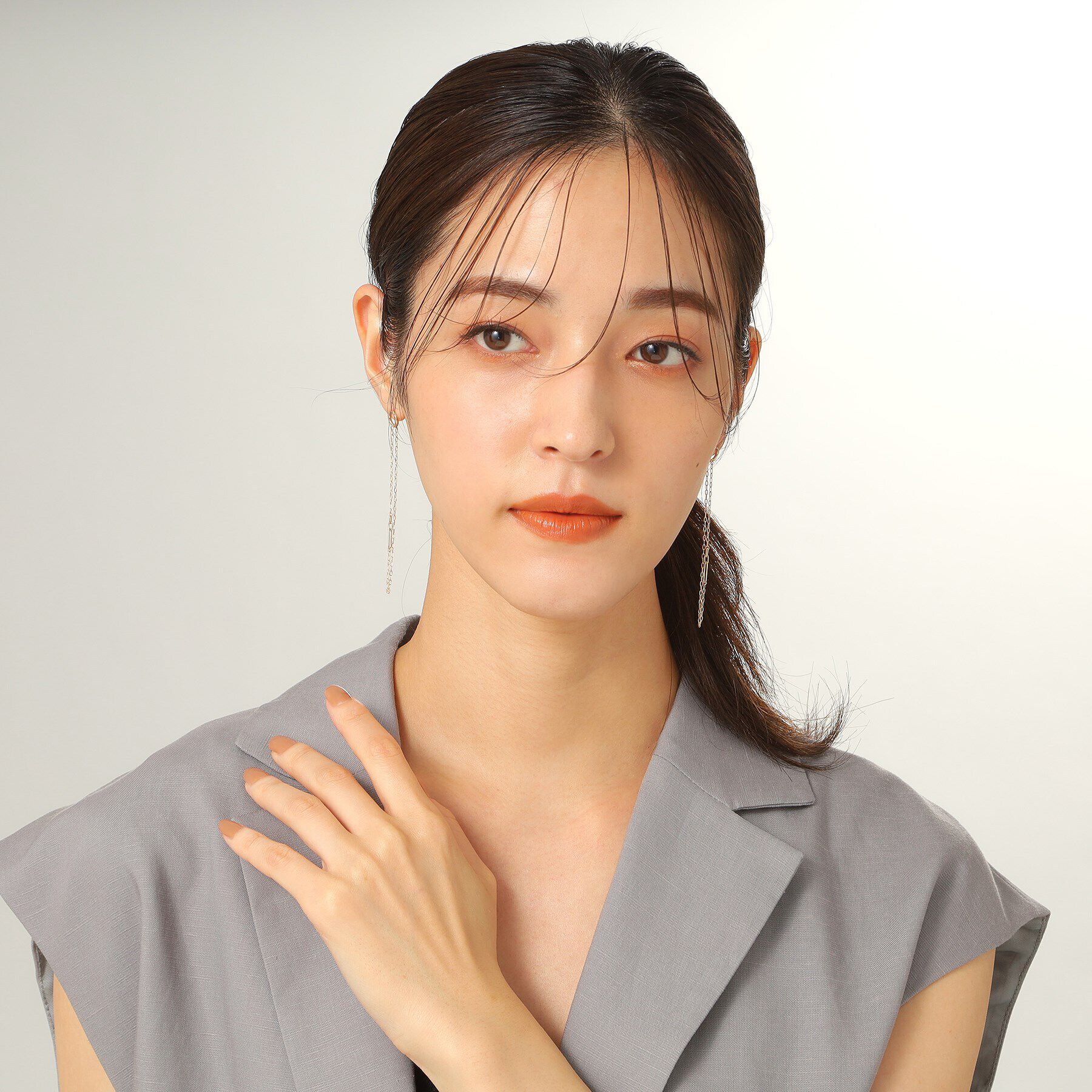 COCOSHNIK「K10中空サークルフックチェーン スタッドピアス」|ピアス|