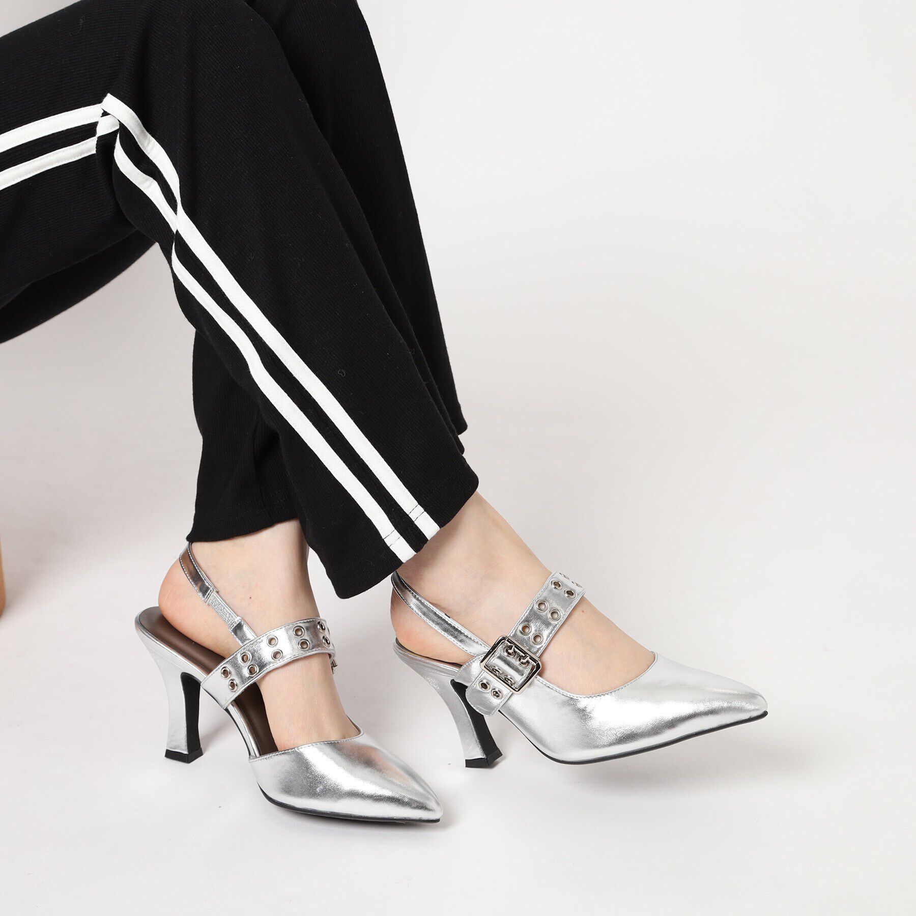 ESPERANZA「グロメットバックストラップパンプス」|パンプス|