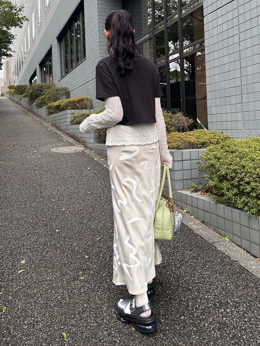 emmi atelier「サテンナロースカート【セットアップ対応】」|スカート|