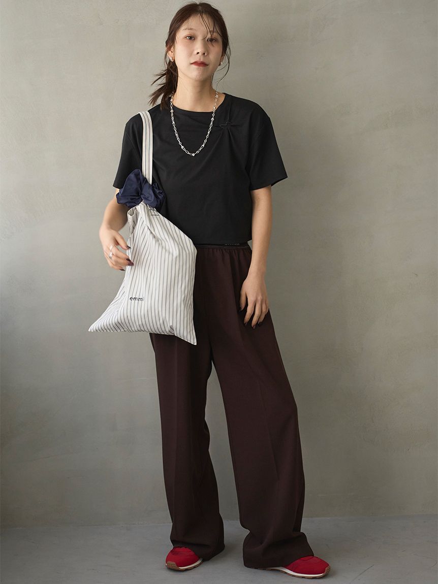 emmi atelier「【ONLINE限定カラーあり】シュシュ付きemmiロゴトートバッグ」|トートバッグ|