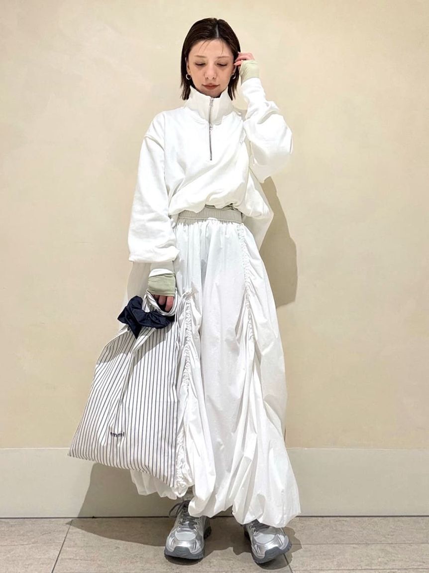 emmi atelier「【ONLINE限定カラーあり】シュシュ付きemmiロゴトートバッグ」|トートバッグ|