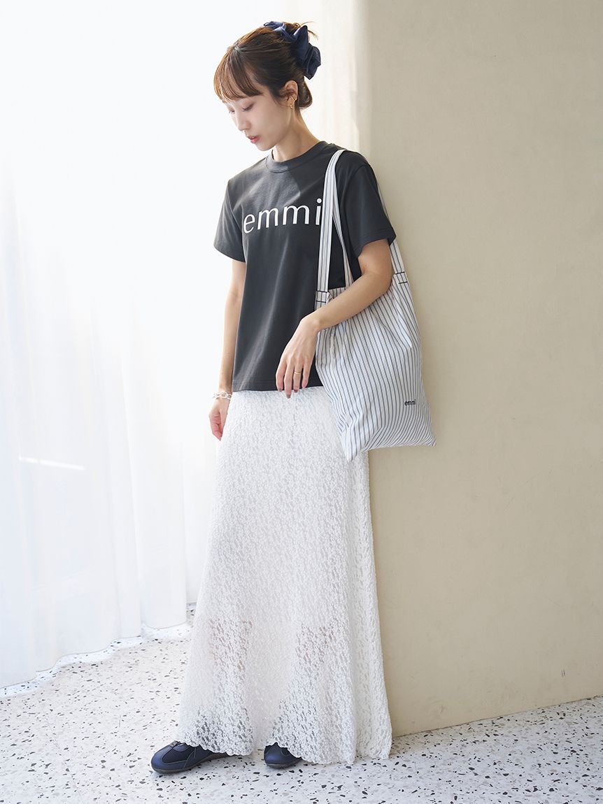 emmi atelier「【ONLINE限定カラーあり】シュシュ付きemmiロゴトートバッグ」|トートバッグ|