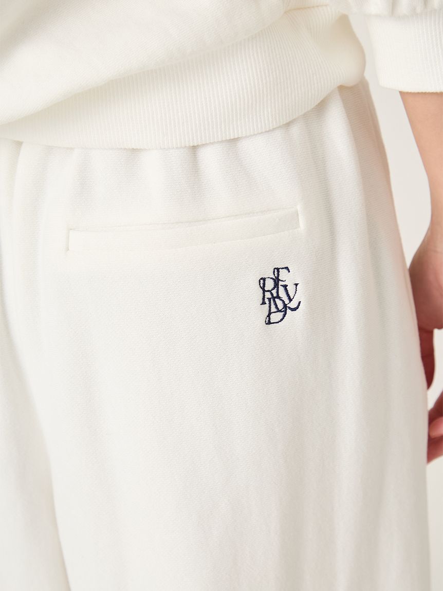 FRAY I.D「【FRAY I.D｜Champion】リバースウィーブタックワイドパンツ」|チノ|