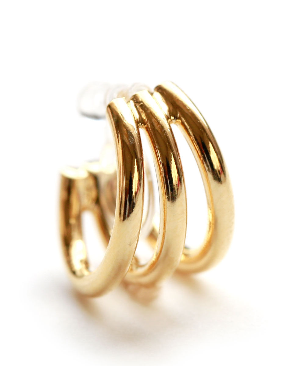 colleca la「ノンホール・3連フープの樹脂イヤリング」|イヤリング|