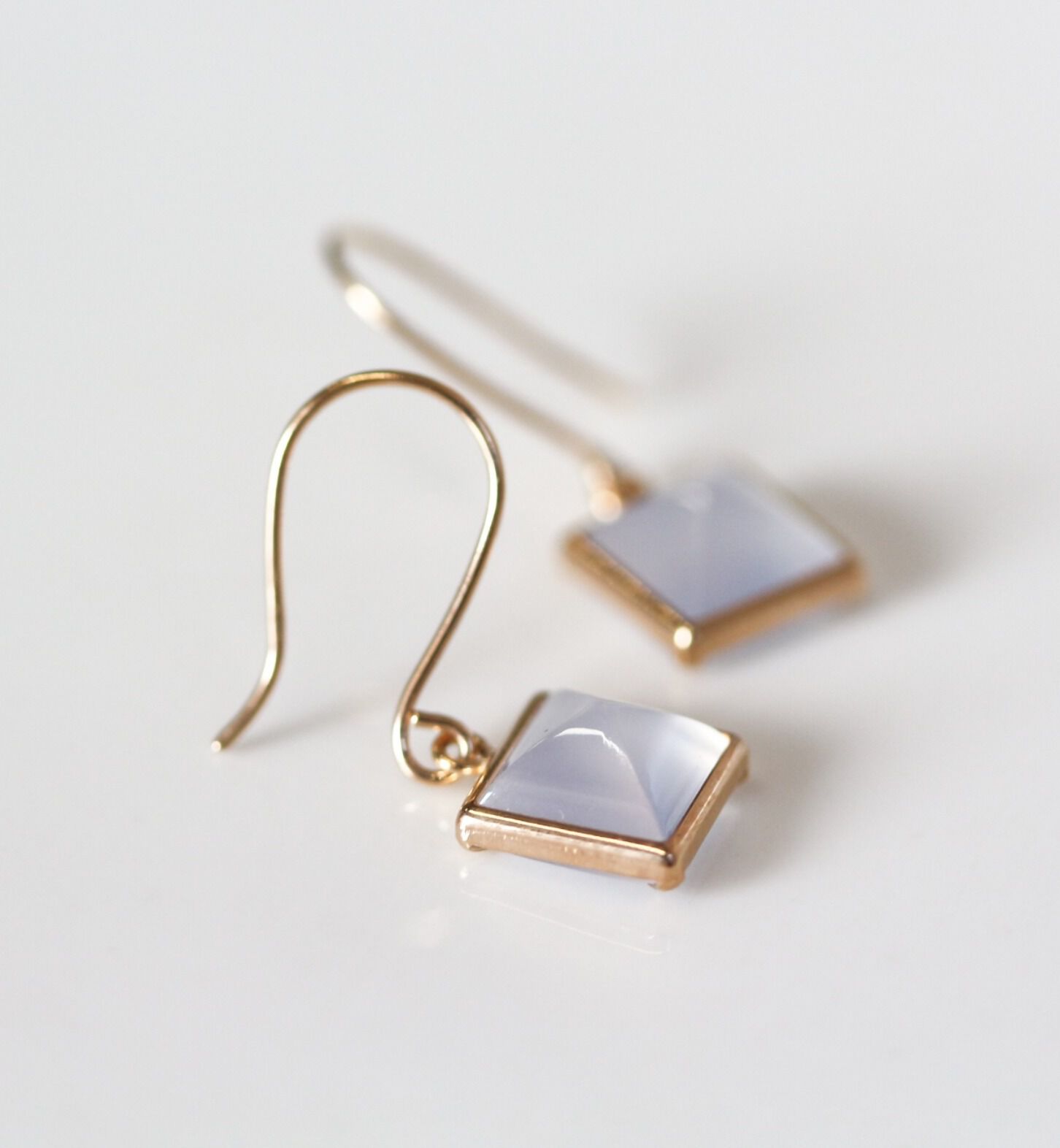  「カラーストーン スクエア フック ピアス | K10YG」|ピアス|