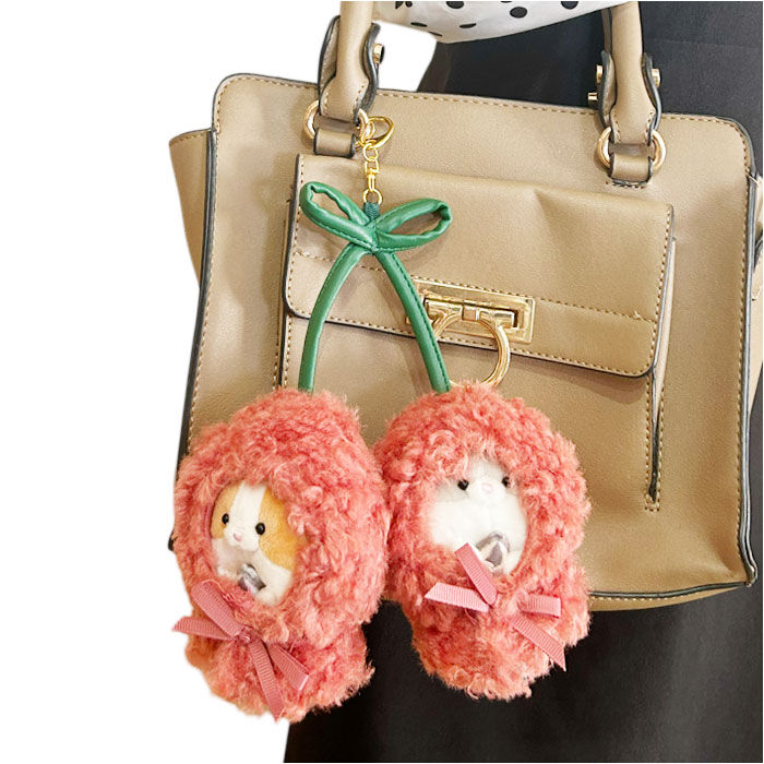 BACKYARD FAMILY「ぬいぐるみキーホルダー 通販 推し活 ぬいぐるみ 服 ポンチョ ぬいポンチョ 10cm さくらんぼ」|チャーム・キーホルダー|