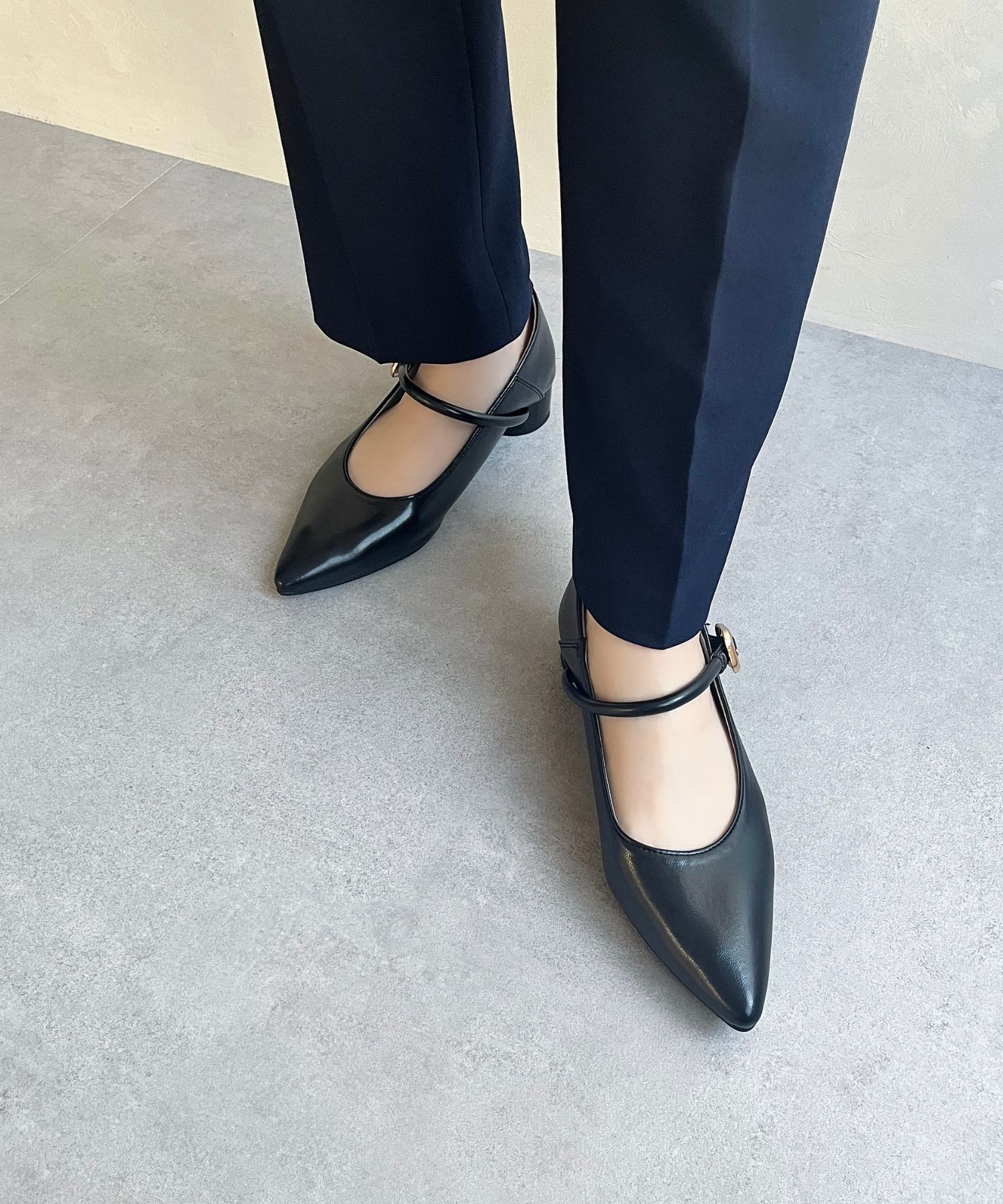 WA Oriental TRaffic「●隠しゴム付き●ポインテッドトゥ ストラップバブーシュ /42304 厚手クッション ヒール3cm 柔らかい」|パンプス|