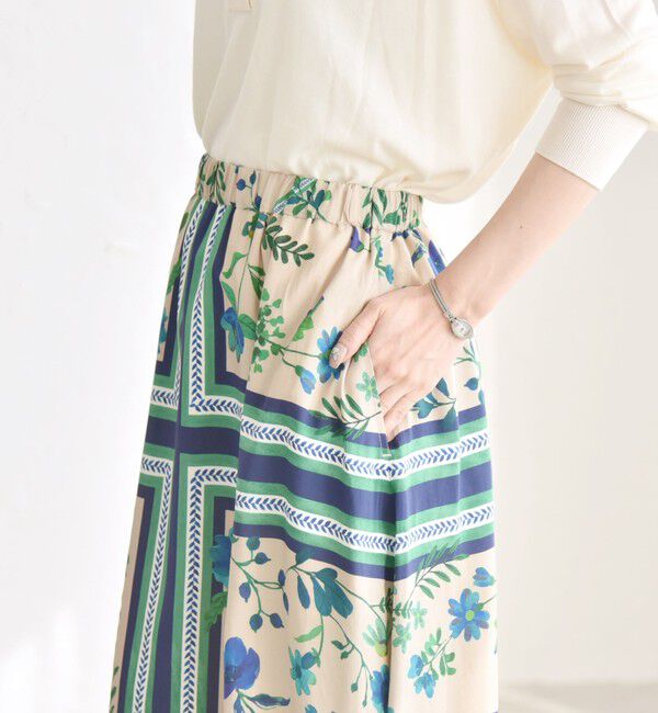 quaranciel「quaranciel: SPRINTEX フラワーパネル柄 スカーフ フレア スカート」|スカート|