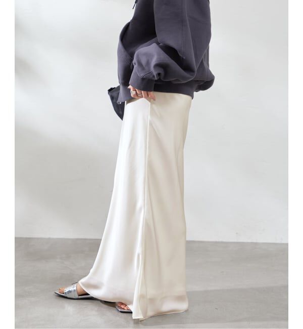 U by SPICK&SPAN「《追加》サテンロングスカート」|スカート|
