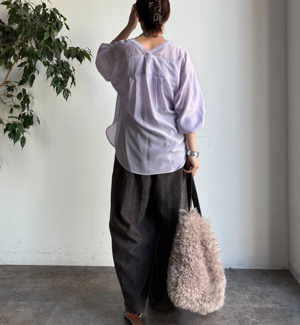  「【新色追加】GOLDボタンVVシャツ」|シャツ・ブラウス|