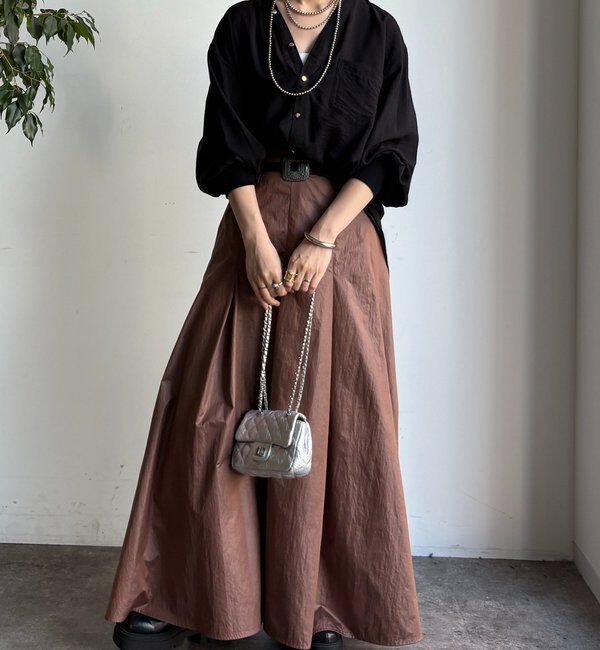  「【新色追加】GOLDボタンVVシャツ」|シャツ・ブラウス|