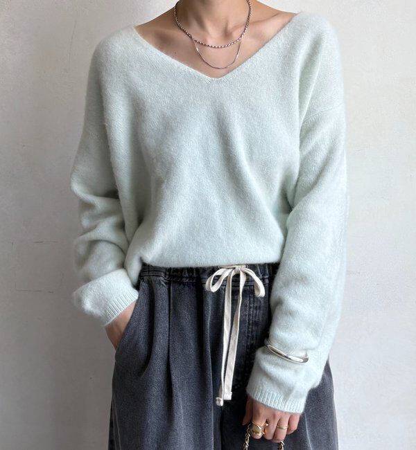  「ファーウール深Vプルオーバー」|ニット・セーター|