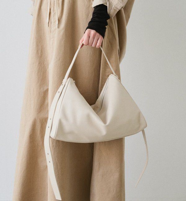  「トライアングルショルダーバッグ」|ショルダー・メッセンジャー|アイボリー