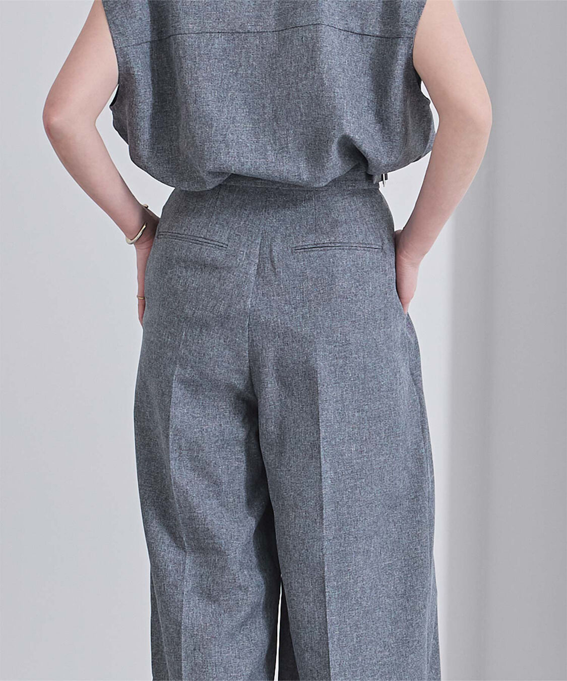 ur's「リネンライクサイドベルトデザインタックワイドパンツ」|スラックス|