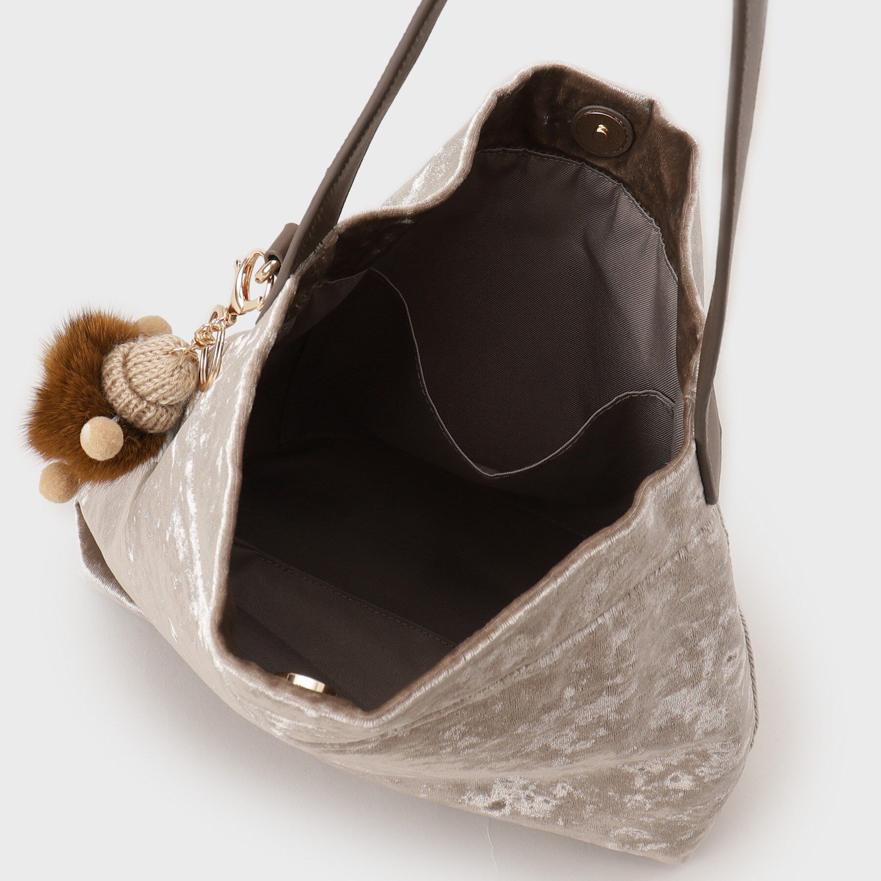 UNTITLED「【トレンド／バッグチャーム付き】ワンハンドルバッグ」|ショルダー・メッセンジャー|