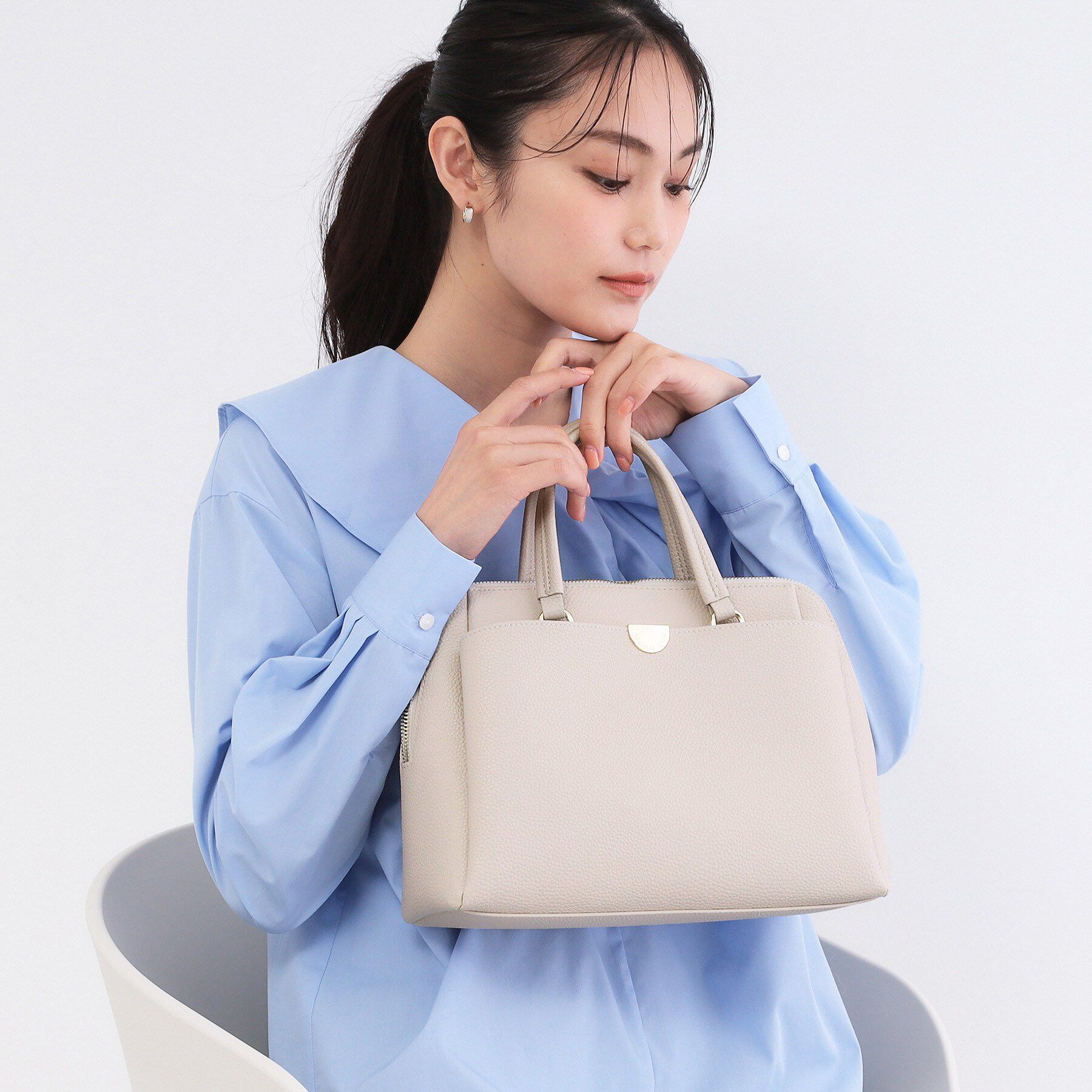 OPAQUE.CLIP「2WAYシュリンクメタルミドルショルダー」|ショルダー・メッセンジャー|グレージュ(050)