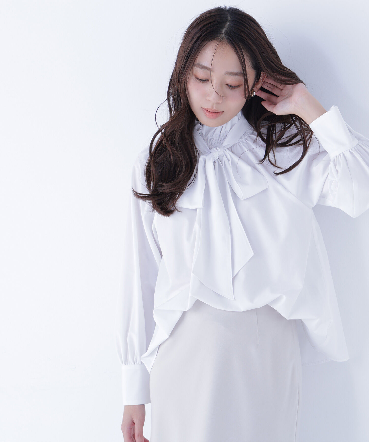  「ハイネックリボンボウブラウス」|シャツ・ブラウス|オフホワイト1