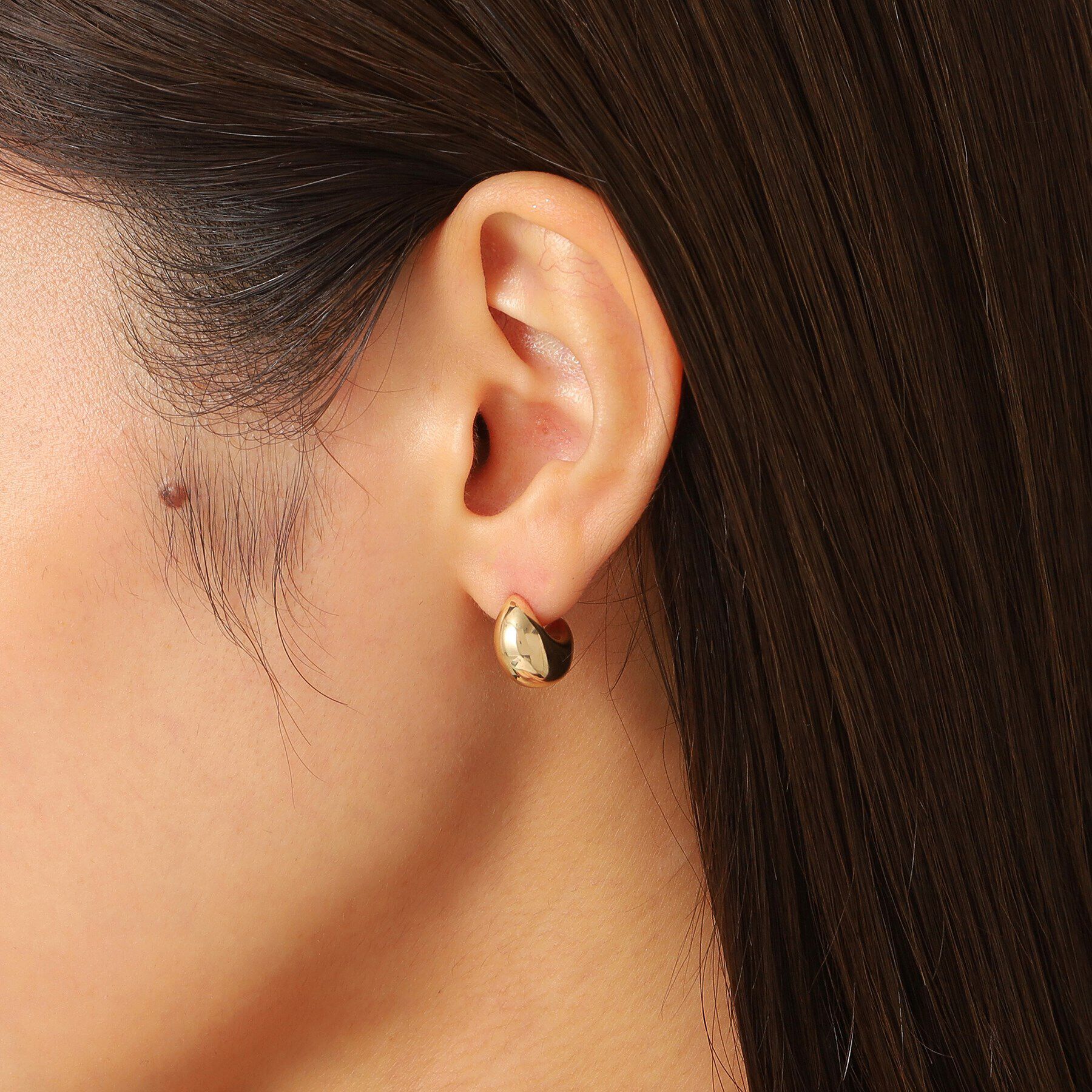 COCOSHNIK「K10中空ペアシェイプフープ スタッドピアス」|ピアス|