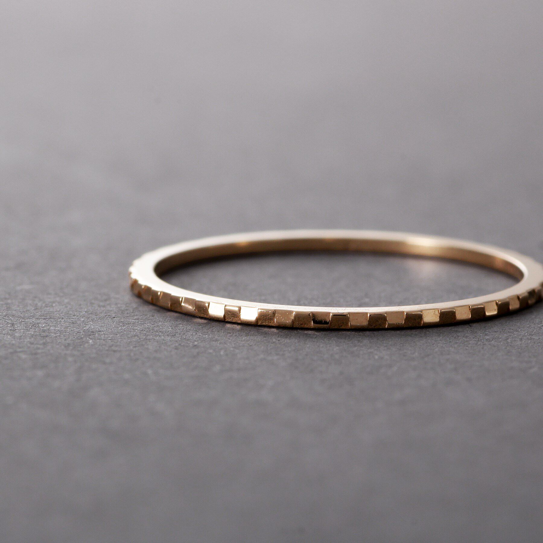 COCOSHNIK ONKITSCH「K10スキニーリング フラップカット」|リング|