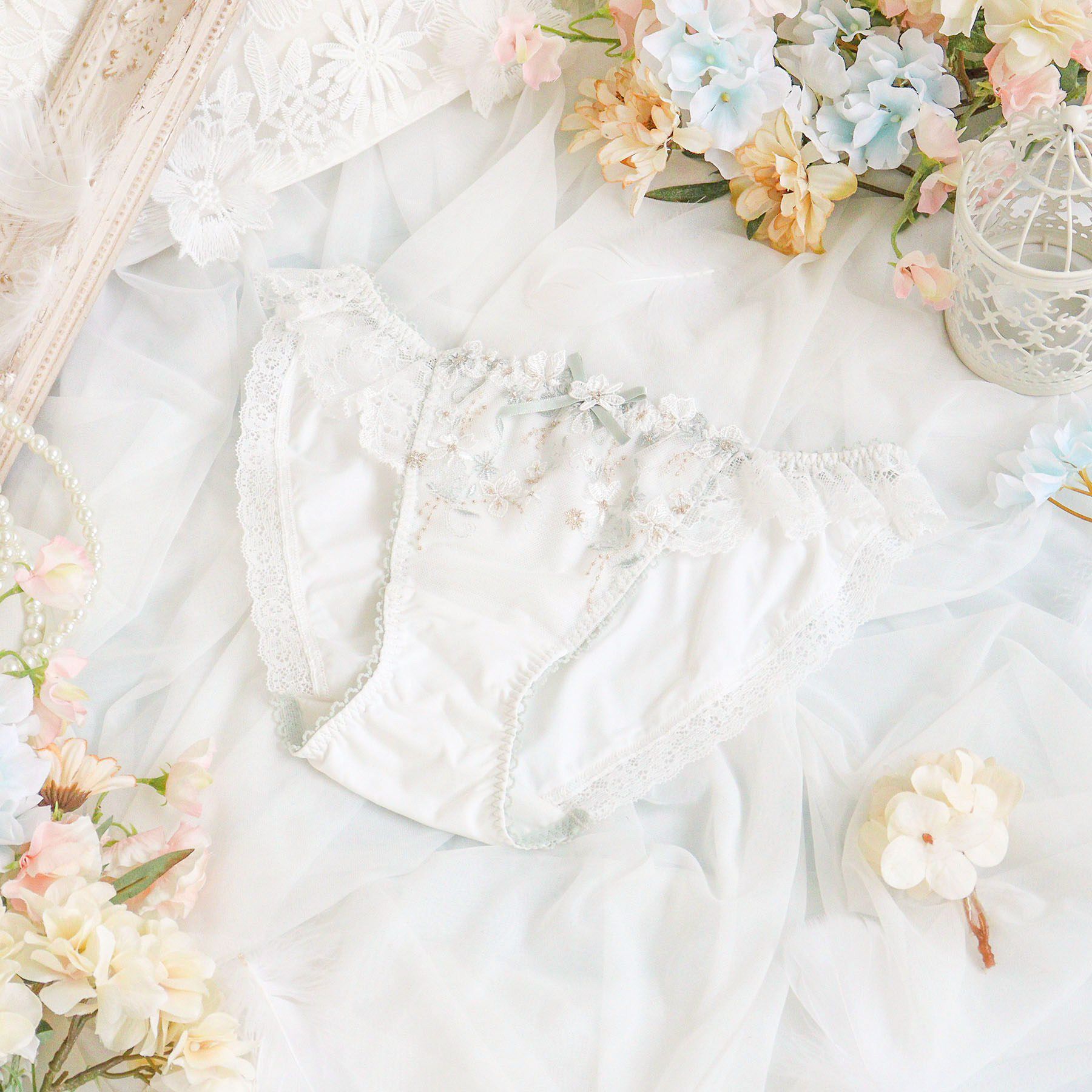 Risa Magli「フェナ ノーマルショーツ」|インナー|ホワイト(001)