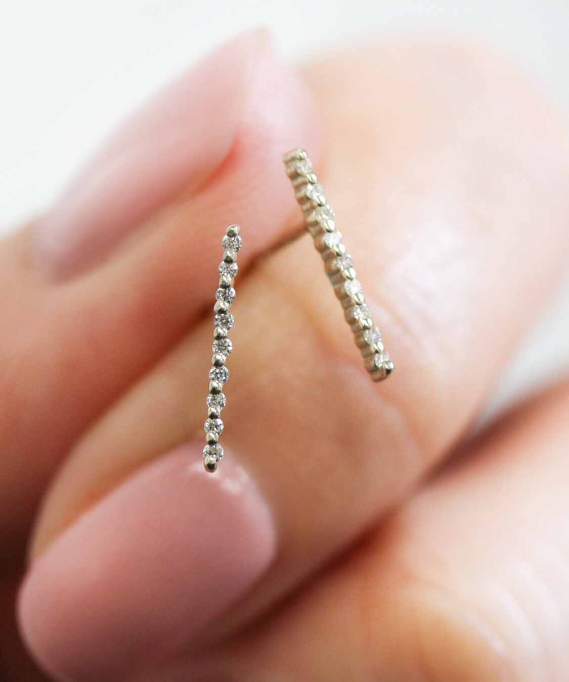  「ダイヤモンド ライン ピアス | K10YG〈世界最小〉」|ピアス|K10 イエローゴールド