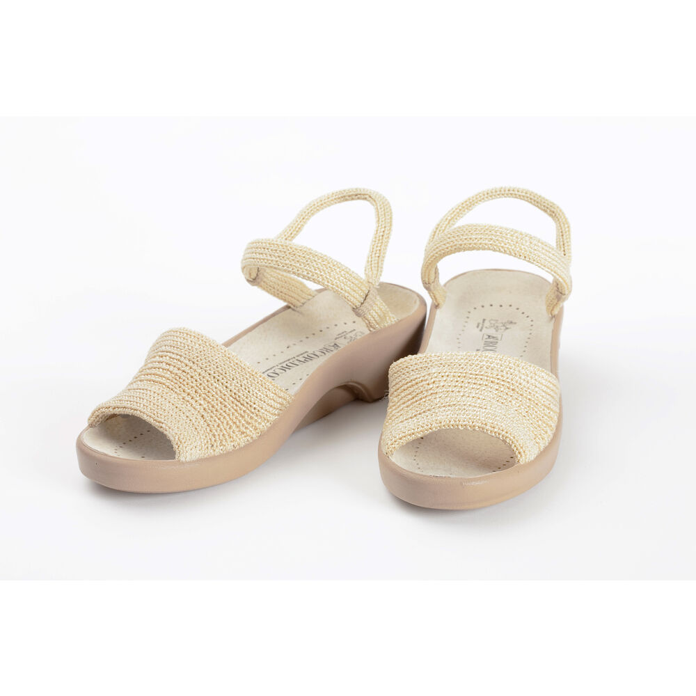 BACKYARD FAMILY「アルコペディコ 通販 クラシックライン SHARP シャープ サンダル レディース ぺたんこ 軽い」|サンダル|ベージュ1