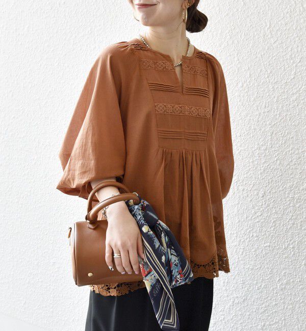 SHIPS any「SHIPS any:〈手洗い可能〉コットン レース ヘム キーネック ギャザー ブラウス」|シャツ・ブラウス|