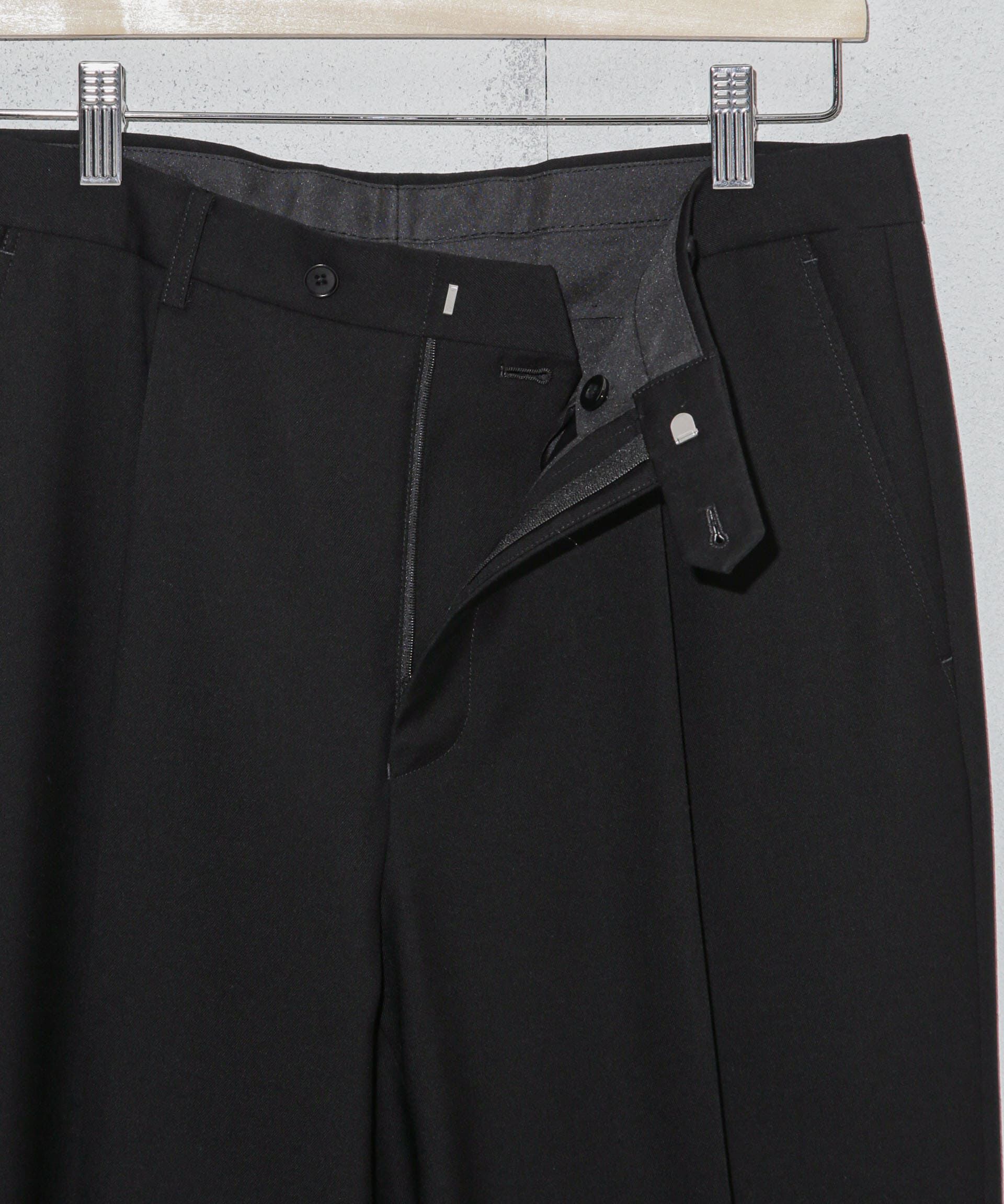 nano･universe「｢ESSENTIAL LINE｣フォーマルブラックトラウザー」|スーツ|