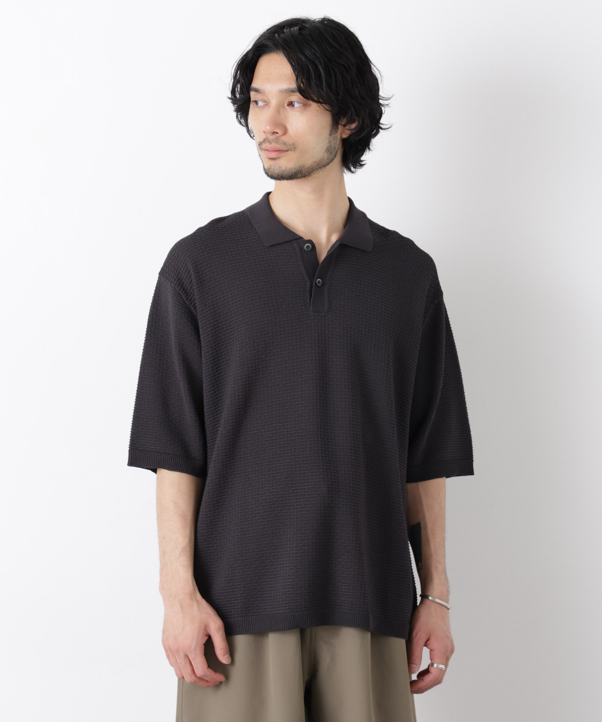 nano･universe「エアリードレープ ニットポロシャツ 半袖」|ニット・セーター|チャコール3