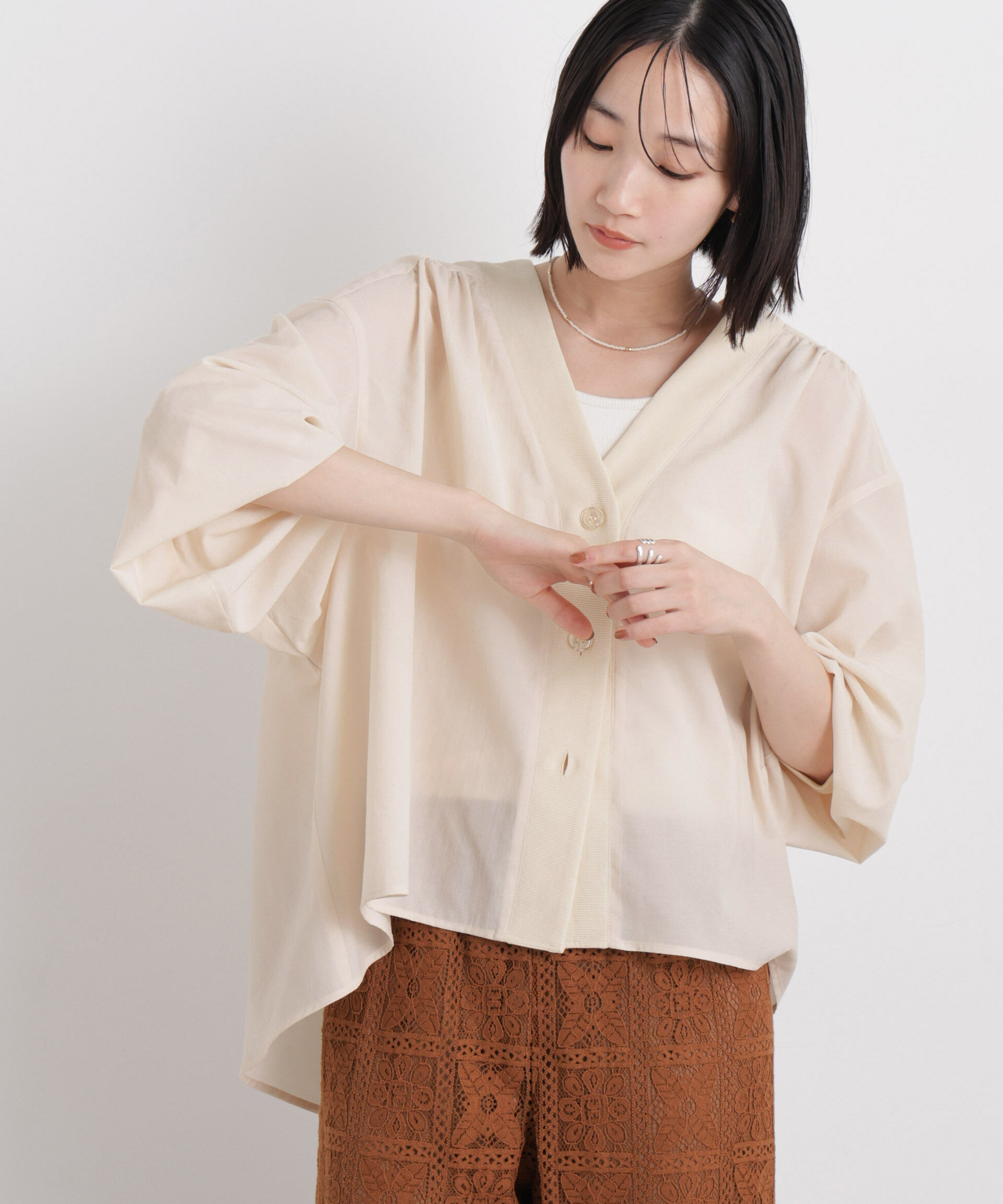nano･universe「バックギャザーシアーシャツカーディガン」|シャツ・ブラウス|アイボリー7