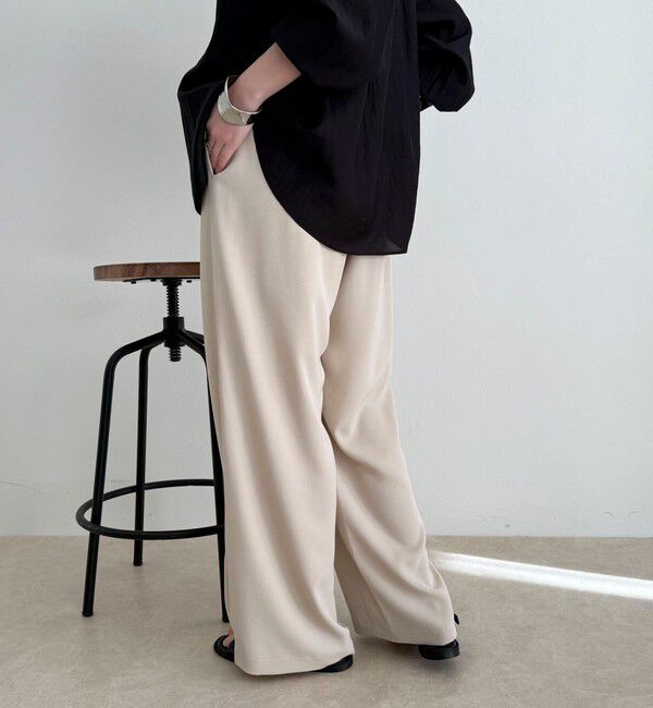 fredy emue「【ラクなのにきちんと見え】シャラリツイル イージーパンツ」|チノ|