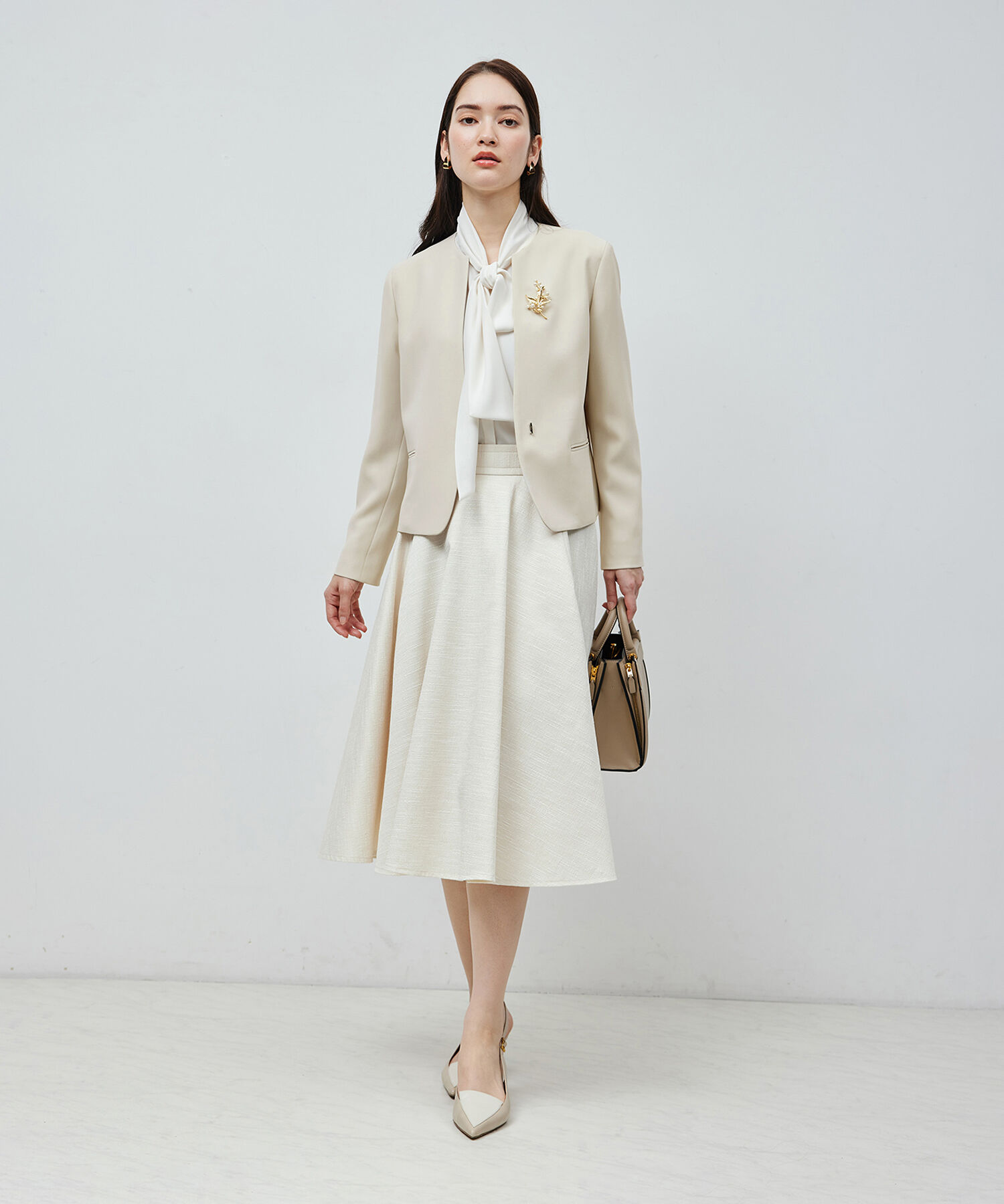 ROPE「トリアセテートダブルクロス クルーネックジャケット【セレモニー/通勤対応】【洗える】」|ノーカラージャケット|