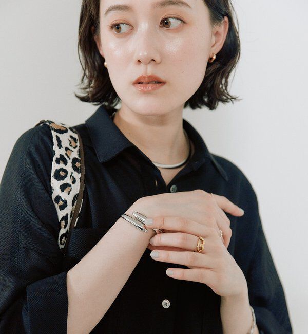  「【洗練された印象に】バネバングル」|ブローチ・コサージュ|